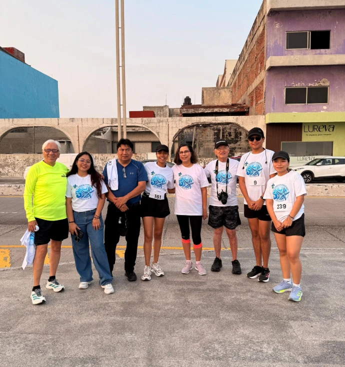 FOTO GRUPAL CARRERA 